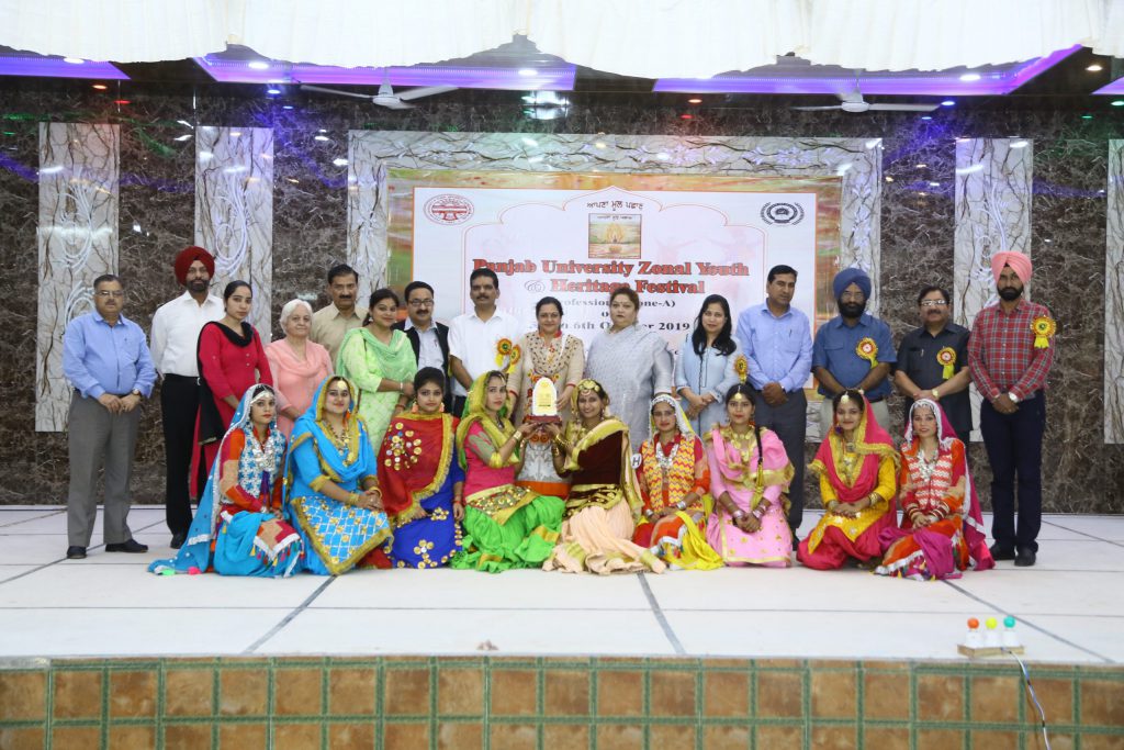 Gidha-Team-and-Staff-of-GNCE-Receiving-prize-at-PU-Zonal-Yoputh-Festival-at-SGGSCE-begpur-kamlooh-3-scaled